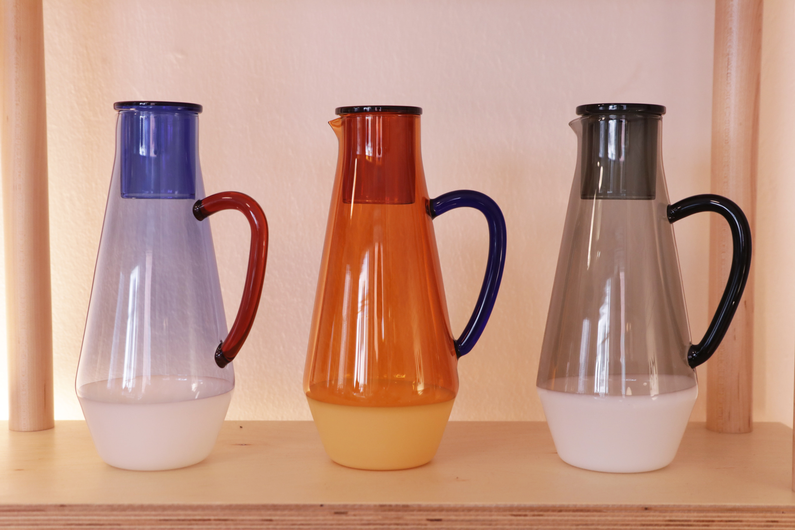 Two tone glass carafe
